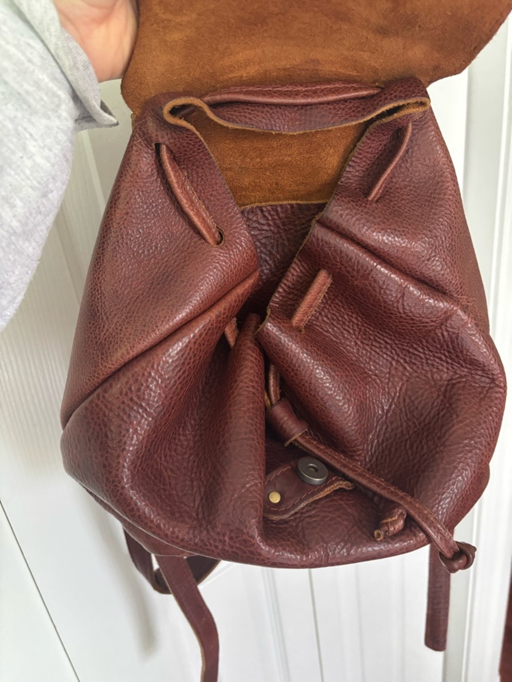 Portland Leather Nutmeg Brown Pebbled Leather Bucket Backpack - Picture 5 of 13